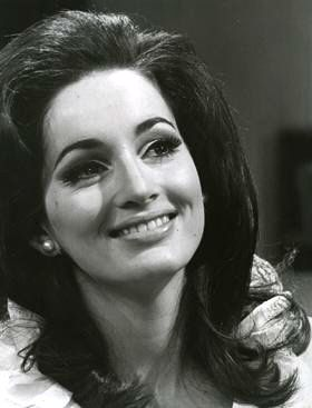 Robin Strasser’s Biography: A Legacy of Talent, Dedication, and Impact on Daytime Television