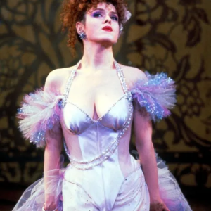 Bernadette Peters’ Mesmerizing Performance in “Into the Woods” Bernadette Peters’ Mesmerizing Performance in “Into the Woods”