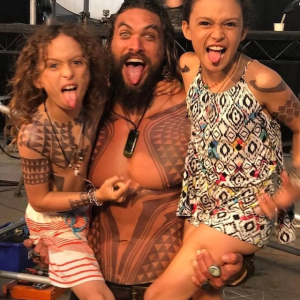 Jason Momoa’s Daughter, Lola, Turns Heads in a Bold Outfit—And Sparks Controversy Jason Momoa’s Daughter, Lola, Turns Heads in a Bold Outfit—And Sparks Controversy