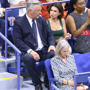 Alec Baldwin’s Wife Tells Him to Be Quiet During Interview — Fans React Strongly Alec Baldwin’s Wife Tells Him to Be Quiet During Interview — Fans React Strongly