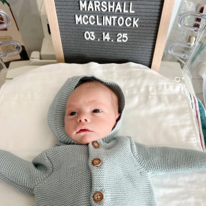 “Looks Like Grandpa” — Hailie Jade’s Beautiful Tribute to Eminem Through Her Newborn Son “Looks Like Grandpa” — Hailie Jade’s Beautiful Tribute to Eminem Through Her Newborn Son