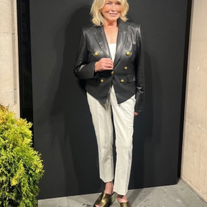 Martha Stewart, 82, Feels Free to Show Off Her Legs and No Criticism Can Stop Her Martha Stewart, 82, Feels Free to Show Off Her Legs and No Criticism Can Stop Her