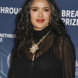 “Not Good Look,” Salma Hayek Steps Out with Silver Strands, People Reacts Instantly
