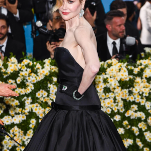 Nicole Kidman Stuns the 2025 Met Gala Crowd with Bold New Hair Transformation