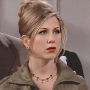Jennifer Aniston’s Latest Photos Have Fans Calling Her the “Most Beautiful Woman in the World”